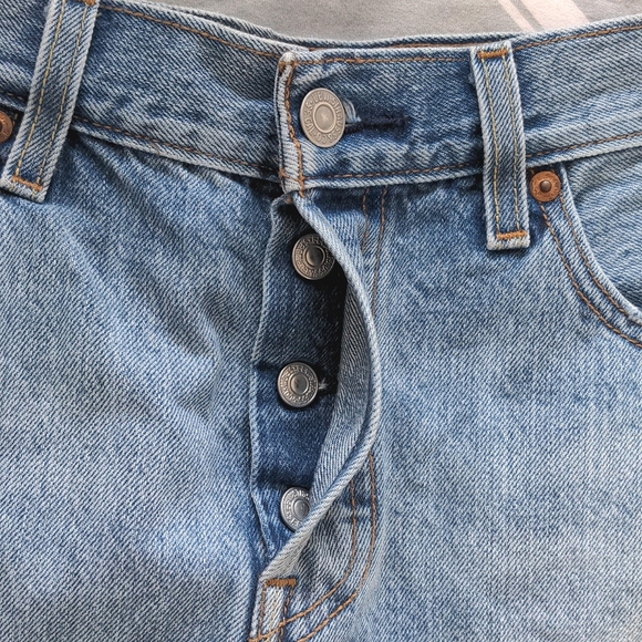 LEVI'S | 501 Original Denim Shorts Light Wash Cut Off, Blue, Womens Size 27 - Picture 5 of 10
